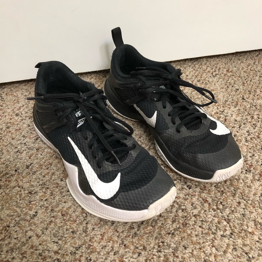 nike volleyball shoes